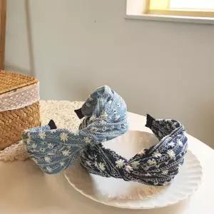 여자 데일리 나들이 데이트룩 포인트 머리띠