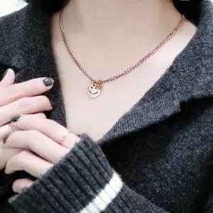 롱14K도금 [써지컬스틸] 스마일 펜던트 볼드 체인 롱 목걸이 3color 단발머리에이미