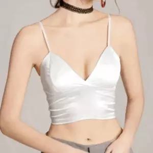 여성 브이넥 끈나시 크롭탑 캡내장 이너웨어 밴딩 나시티