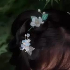 [옷자락]여성용 사계절 화사한 꽃 진주 머리핀