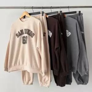 [옷자락]여성 겨울 후리스 트레이닝 세트 레터링 맨투맨 조거팬츠