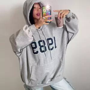 [옷자락]여자 데일리룩 봄 캥거루 박시 오버핏 후드 티셔츠