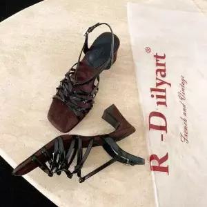 엘럽 여친 하계 로마슈즈 오픈토 노슬립 펀칭 짜임 샌들 키높이 아웃도어 박템5