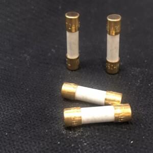 4개/몫 원래 스위스 SCHURTER 합금 금도금 오디오 파일 퓨즈 T1A-T16A 5x20mm