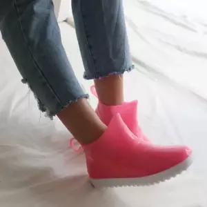 인기상품 여성 장화 신발 장마철 고무신 앵클 부츠 비올때 레인 [W60EC7D_260331]