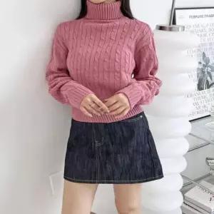 [옷은날개] 1065 목폴라니트 꽈배기 여성데일리픽