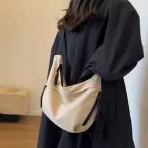 옆집샵 반달 가방 슬링백 힙색 공용 크로스백 슬림 숄더 하프문 백