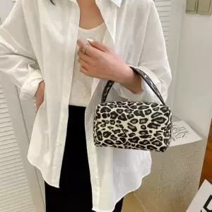 고급스런 포인트 파우치 레오파드 패턴 토드백 여행용 화장품 휴대용 J7