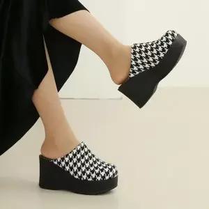 [옷자락]여자 데일리 하운드투스 통굽 웨지 뮬 슈즈