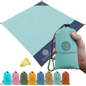 에코소피 모래 방지 비치 담요 - 방수 피크닉 60x55 야외 컴팩트 포켓 가벼운 지면 커버, 가방과 스테이크를 포함한 하이킹 캠핑 페스티벌 스포츠 여행 (피스타치오)