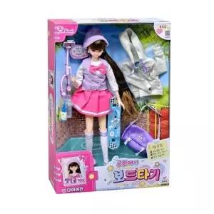 캐릭터 패션 인형 열일곱미미 공원에서 보드타기