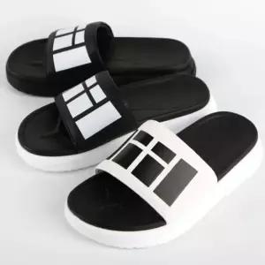 인기상품 여자 이쁜 실내화 편한 슬리퍼 여름 샌달 외출 신발 [W63E0ED_260331]