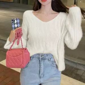 [옷은날개] 여성골지니트 데이트룩 여성터틀넥 여리핏 티셔츠 브이넥꽈배기니트