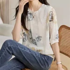 [옷은날개] 2사이즈 패미닌 자수쉬폰 맨투맨 블라우스