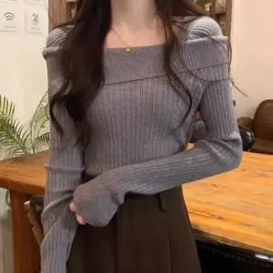 [옷은날개] 스퀘어넥 오프숄더 긴팔 골지 니트 데이트룩 연말룩