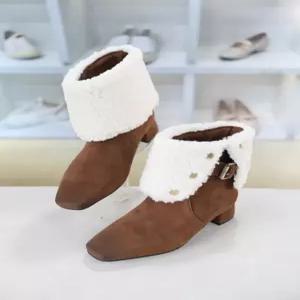 [블리아르]벨트장식 소가죽 청키힐 여성 앵클 부츠 4cm BLMD500964-1