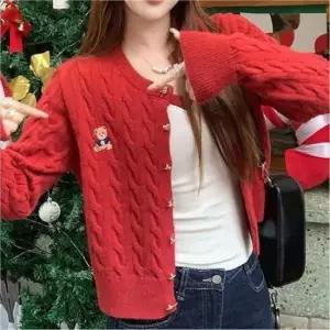 [SBD] 꽈배기 4색 여자 가디건 자수 금장단추 곰돌이 라운드넥