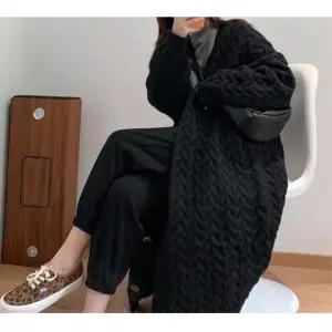 키큰여성 롱가디건 꽈배기 니트 긴팔 아우터 롱기장 도톰
