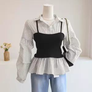 [잇수다] 달론 골지 뷔스티에 레이어드 셔링 스트라이프 카라 셔츠