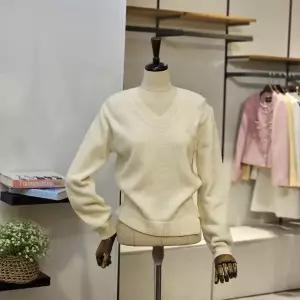 VB53KTM204Z_밑단트임 직자수 니트 스웨터