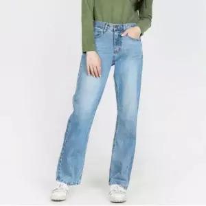 여성 기본 일자 스타일 중청 와이드핏 워싱 청바지