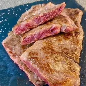 국산 1등급 소고기 육우 채끝살 200g 구이용소고기 국내산구이용소고기