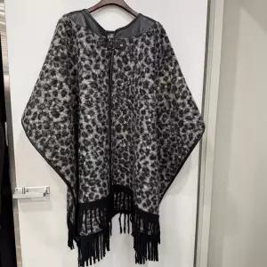 [르니앤맥코이]레오파드 프린지 망토 케이프 MM12KJ714_YS