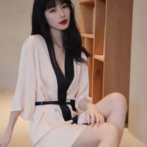 여성 섹시 실크 로브 가운 골프