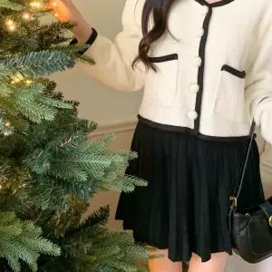 여성 겨울 포근 니트 플리츠 밴딩 미니 스커트