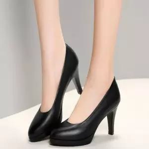 여성 무광 구두 블랙 시크 페미닌 가보시힐 펌프스힐