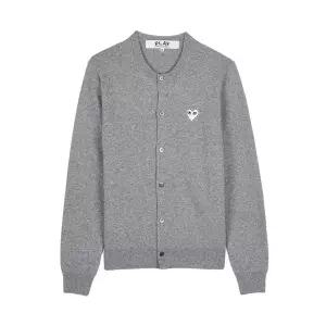 [롯데백화점]꼼데가르송 FW25 공용 화이트하트 와펜 가디건 AX N065 051 GREY