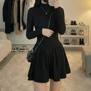 [라일리여성의류] Rly 반목 슬림핏 긴팔 플레어 스커트 미니원피스