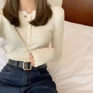 [옷은날개] 니트티 골지 긴팔 데일리 여자 버튼 슬림핏