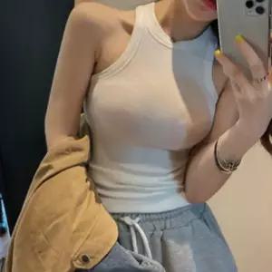 [라일리여성의류] Rly 홀터넥 슬림핏 여성 나시 민소매 여름 나시티