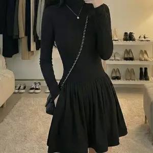 [라일리여성의류] Rly 여성 플레어 슬림 블랙 긴팔 미니 원피스