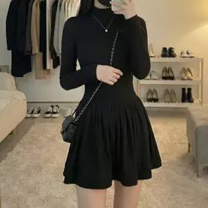 [라일리여성의류] Rly 반목 슬림핏 긴팔 플레어 스커트 미니원피스