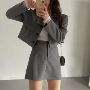 여자 데이트룩 투피스 카고 회색자켓 미니스커트 세트