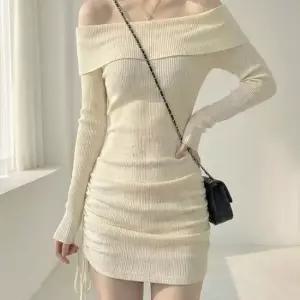 [라일리여성의류] Rly 오프숄더 골지 셔링 긴팔 슬림핏 미니원피스