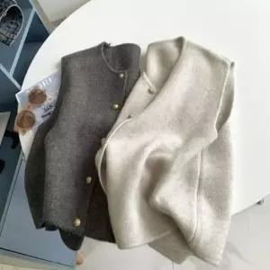 [옷은날개] 봄 여성 레이어드 단추 니트 조끼 가디건 루즈핏 니트조끼 브이넥 니트베스트 오버핏 간절기룩