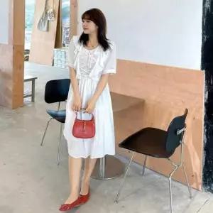 [옷은날개] 전면 크로스 스트랩 레이스 포인트 반팔 롱원피스