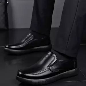 남자 심플라인 디자인 로퍼 슬립온 인조가죽 클래식