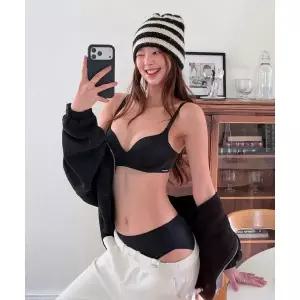 WONDERBRA [최지수 PICK]일체형 볼륨몰드 노와이어 브라팬티 세트 2099930