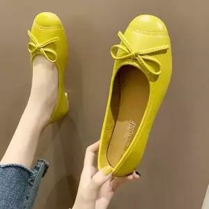 인기상품 직장인 슈즈 결혼식 치마 구두 패션 연말 모임 코디 [W79EDAA_260401]