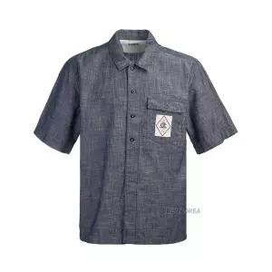 [롯데백화점]CP컴퍼니 [라벨루쏘] SS25 남성 샴브레이 반소매 셔츠 18CMSH151A 110065W D17