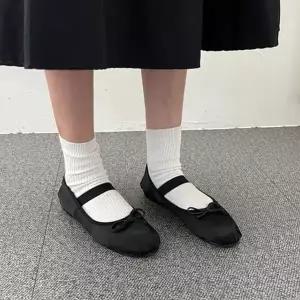 유광 스트랩 포인트 모던 메리제인 플랫