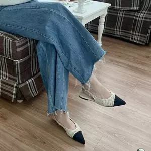 트렌디 포인트 클래식 무드 슬링백 플랫