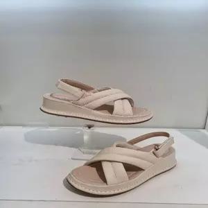 [에스콰이아][에스콰이아] 여성 경량 샌들 굽4센치 YAEMSD805 (P003586961)