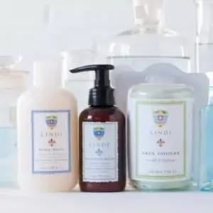 진정 밤 쿨러 롤 바디 워시가 포함된 린디 스킨 컴플리트 방사선 스킨케어 컬렉션 의 고통스러운 영향