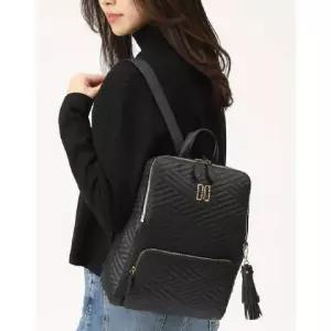 [롯데백화점]닥스 액세서리 [CARLISLE] 블랙 컷팅 DD로고 퀼팅 가죽 백팩 DCBA2F369