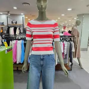 시슬리/애플아울렛/배색 스트라이프 슬림 니트 SAKP39331